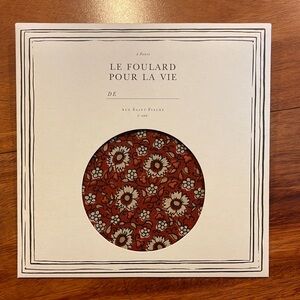 Sezane Gaston Scarf - Square Cotton Scarf - Floral
Foulard - Terracotta new!